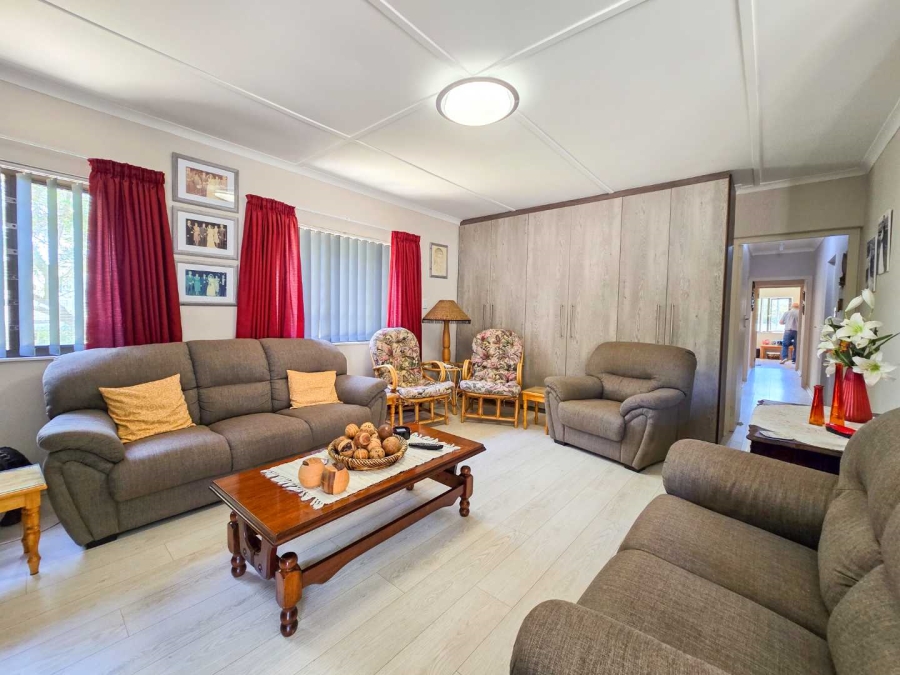 4 Bedroom Property for Sale in Stilbaai Wes Western Cape